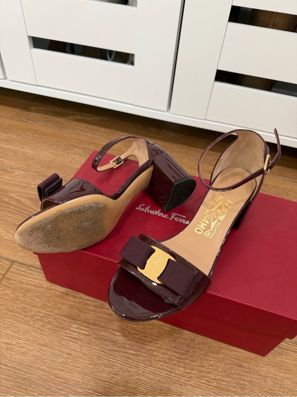 Salvatore Ferragamo Burgundy Patent Vara Bow Block Heels - Picture 3 of 3